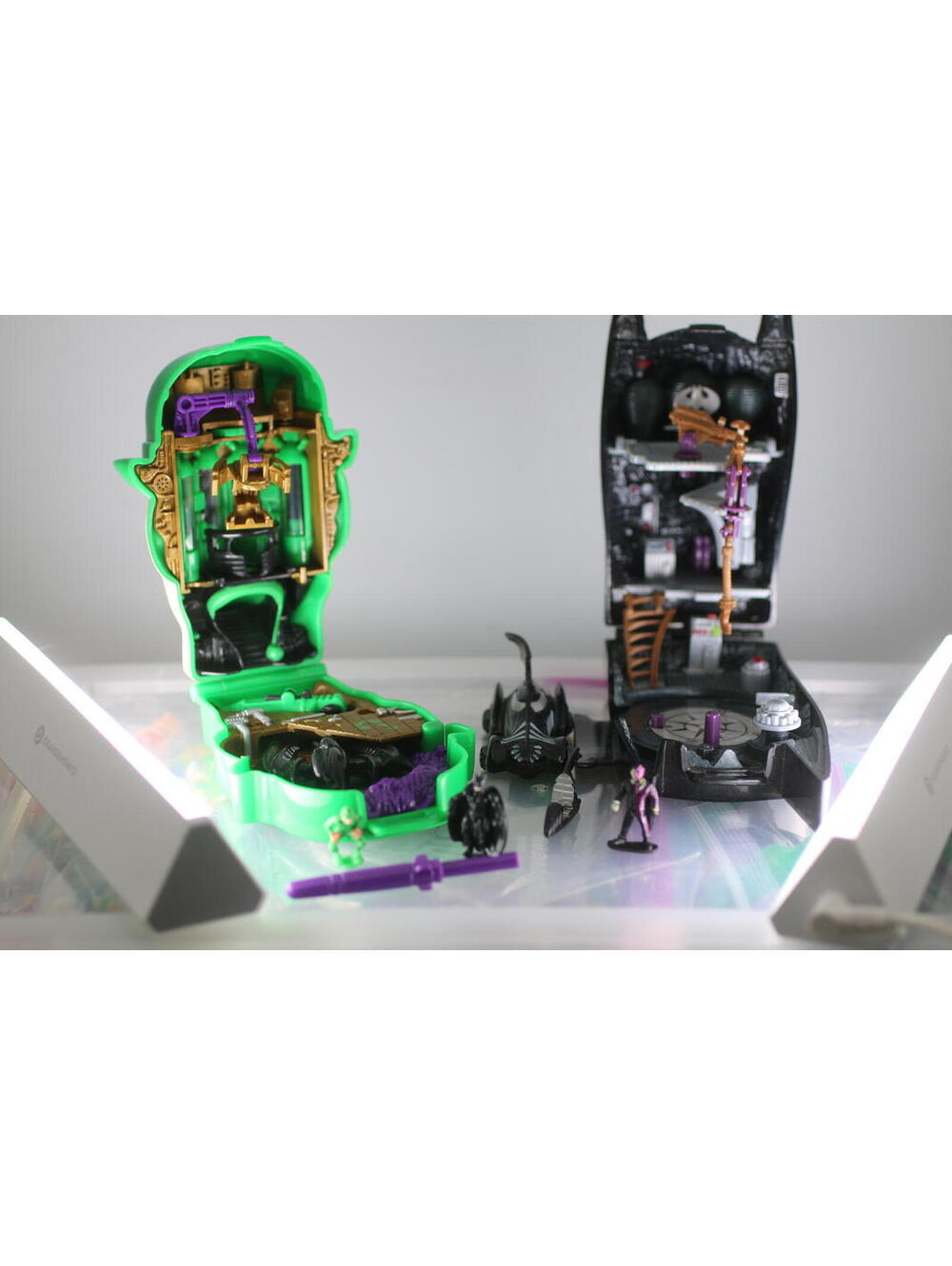 1995 Batman Forever Batcave & Riddler Power Center Mighty Max Play Set Toy Lot!